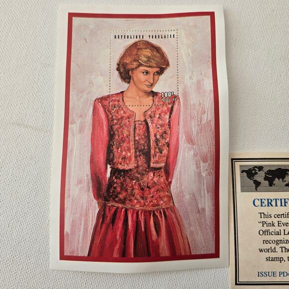 INTERNATIONAL COLLECTORS SOCIETY PRINCESS DIANA Pink Evening Dress Stamp Togo - Picture 2 of 7